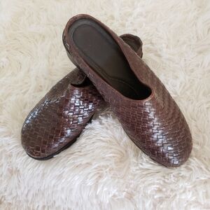 Elegant Brown Woven Leather Women's  Slip-On Shoes